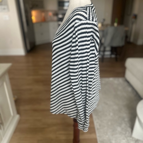 Jessica Simpson Black and White Chevron Blouse - Picture 6 of 7